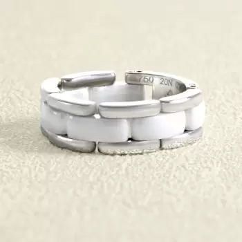 Bague CHANEL Ultra moyen...