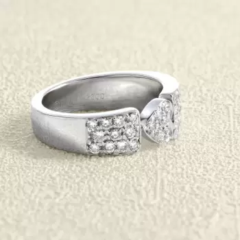 Bague Piaget Coeur Or gris...