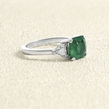 Bague Or blanc, Émeraude et...