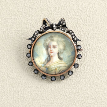 Broche royaliste Or jaune,...