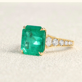 Bague Or jaune, Émeraude de...