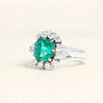 Bague Or blanc, Émeraude et...