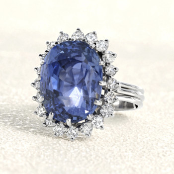 Bague Or blanc, Saphir et...