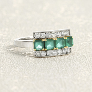 Bague Or gris, Émeraude et...