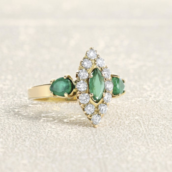 Bague Or jaune, Émeraude et...