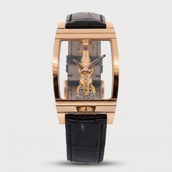 Montre CORUM Golden Bridge...
